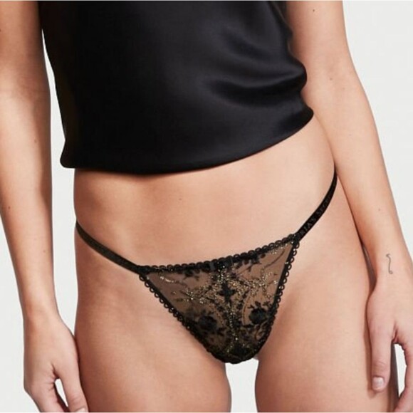Victoria's Secret Rose and Bows V-String Panty - Picture 1 of 12